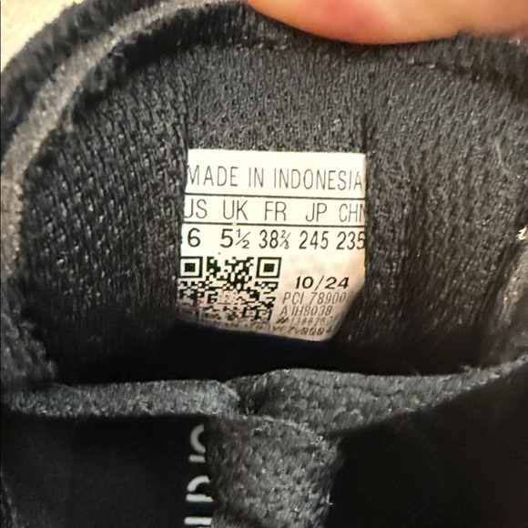 Adidas Classic Black and White Sneakers campus - Picture 3 of 5